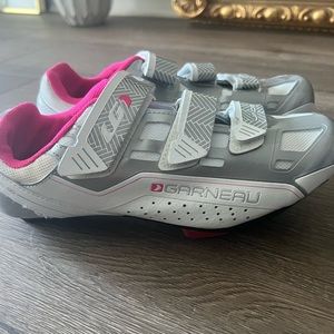 Louis Garneau women’s cycling shoes, size 8
